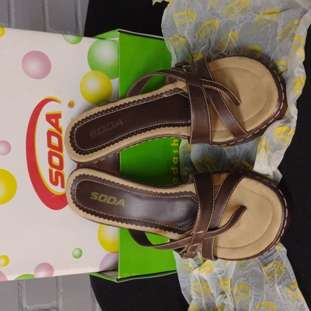 SODA Lt Brown Crazy Sz 7 Heels